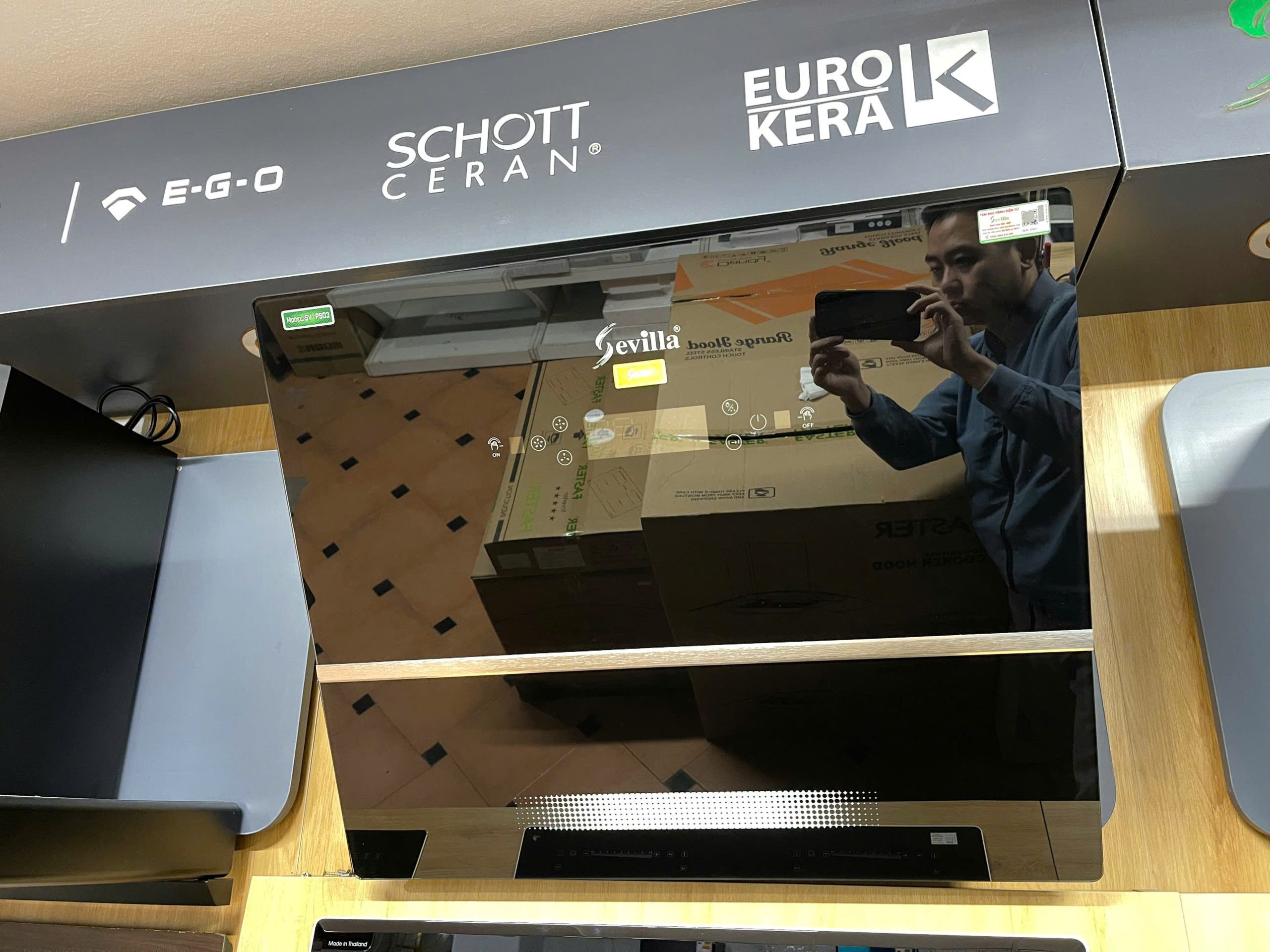 Hút Mùi Kính Vát Sevilla SV 70K3